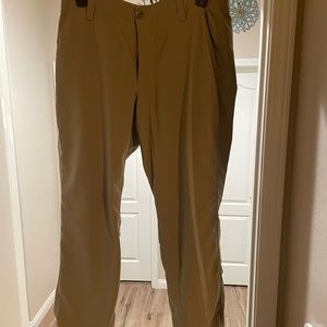 Under Armour golf pants